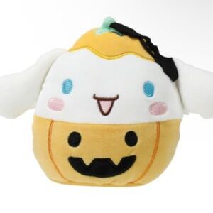 NWT Squishmallows pumpkin the white puppy